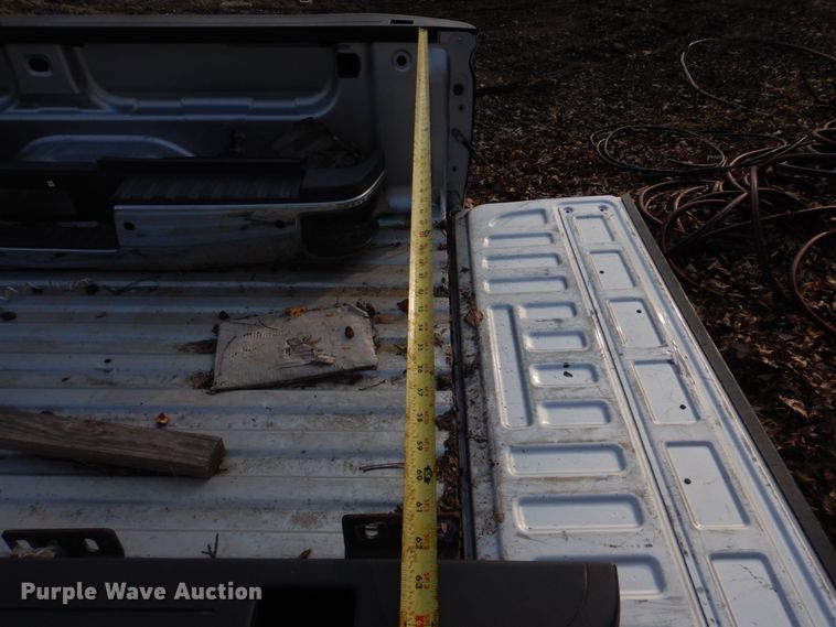 image for item IM9686 2015 Chevrolet  pickup truck bed