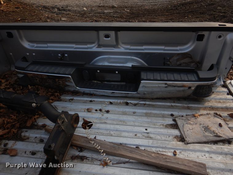 image for item IM9686 2015 Chevrolet  pickup truck bed