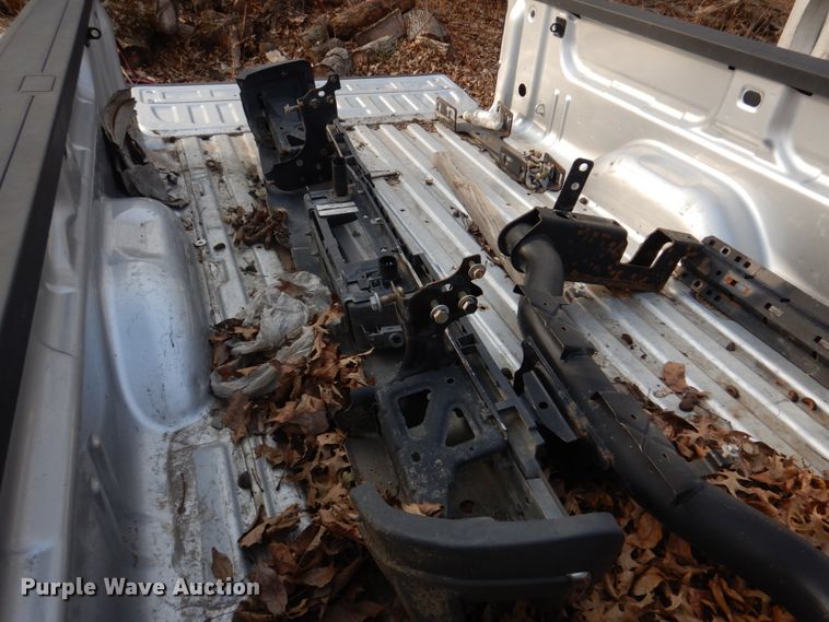 image for item IM9686 2015 Chevrolet  pickup truck bed