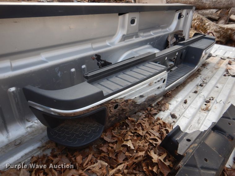 image for item IM9686 2015 Chevrolet  pickup truck bed