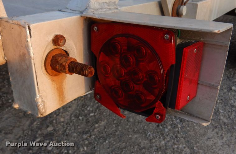 image for item IM9687 2009 Aluma  utility trailer