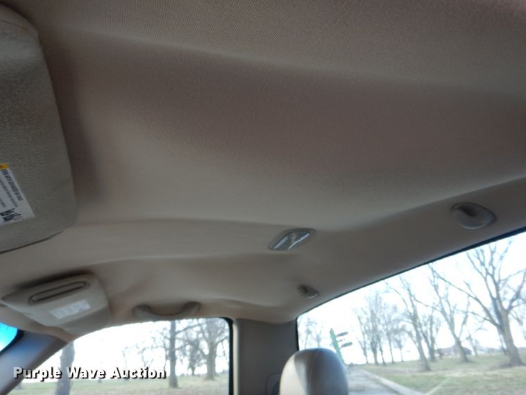 image for item IM9692 2004 GMC Sierra 1500  pickup truck