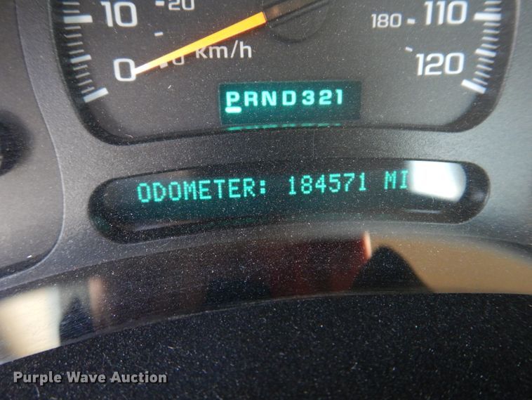 image for item IM9692 2004 GMC Sierra 1500  pickup truck