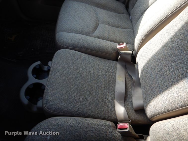 image for item IM9692 2004 GMC Sierra 1500  pickup truck