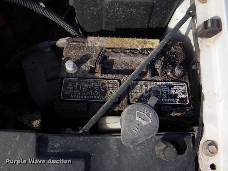 image for item IM9692 2004 GMC Sierra 1500  pickup truck