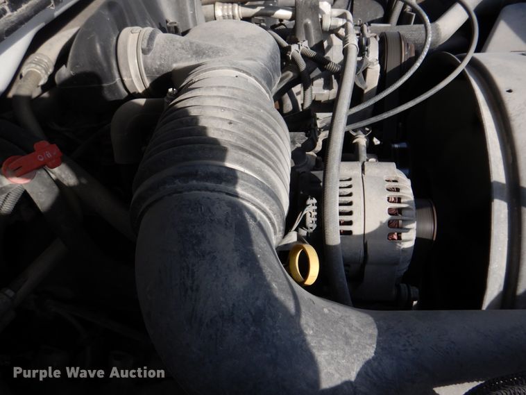 image for item IM9692 2004 GMC Sierra 1500  pickup truck