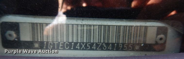 image for item IM9692 2004 GMC Sierra 1500  pickup truck