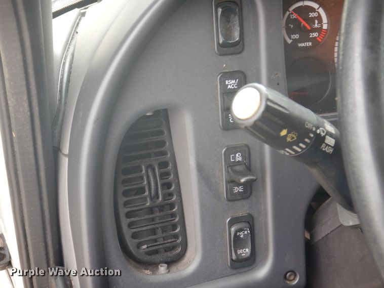 image for item IM9760 2014 Freightliner M2 106  box truck