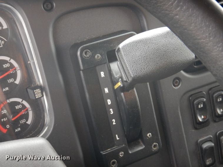 image for item IM9760 2014 Freightliner M2 106  box truck