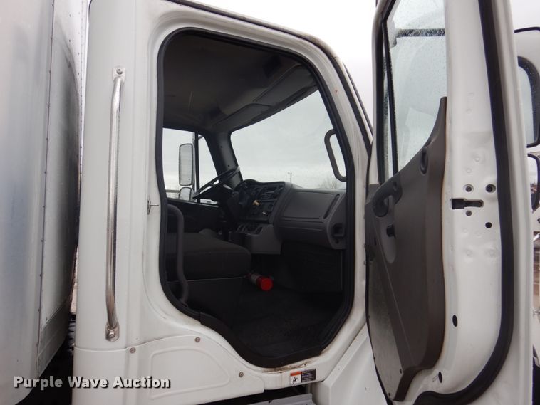 image for item IM9760 2014 Freightliner M2 106  box truck