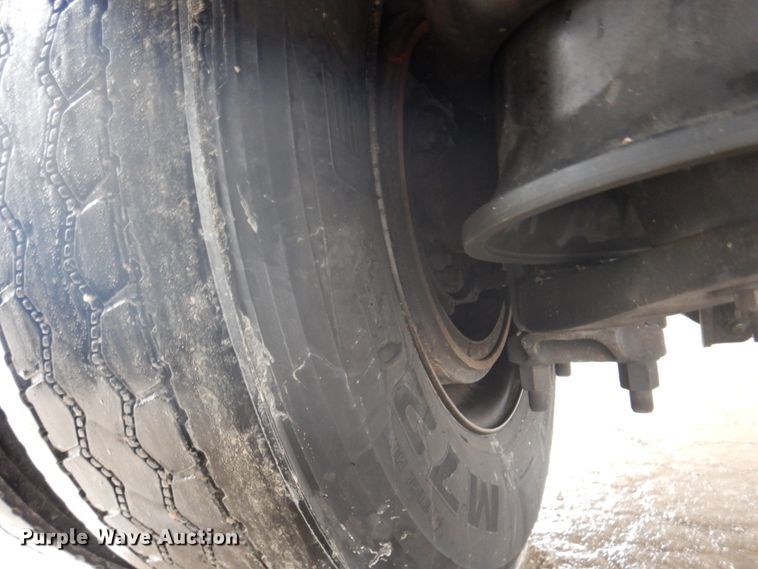 image for item IM9760 2014 Freightliner M2 106  box truck