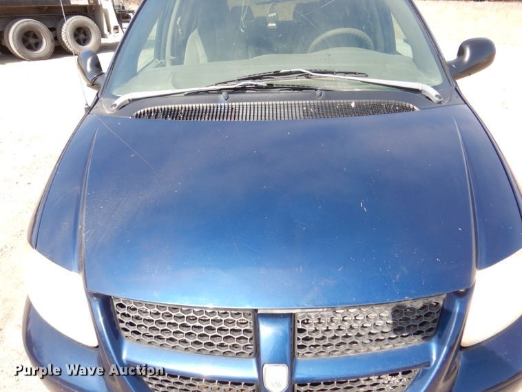 image for item IM9835 2003 Dodge Caravan  van