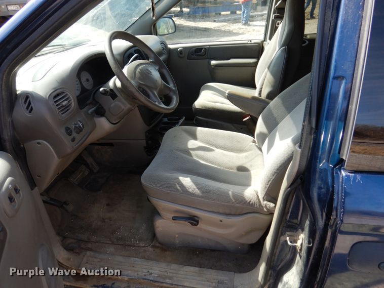 image for item IM9835 2003 Dodge Caravan  van