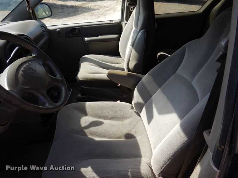 image for item IM9835 2003 Dodge Caravan  van