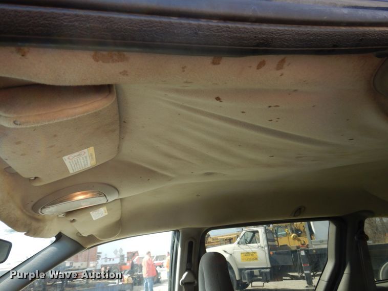 image for item IM9835 2003 Dodge Caravan  van