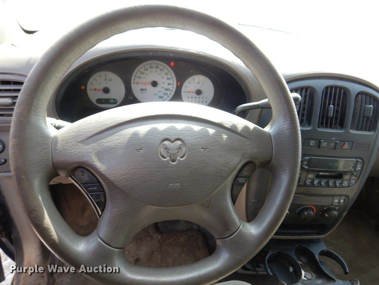 image for item IM9835 2003 Dodge Caravan  van