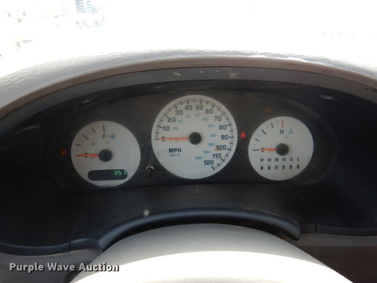 image for item IM9835 2003 Dodge Caravan  van