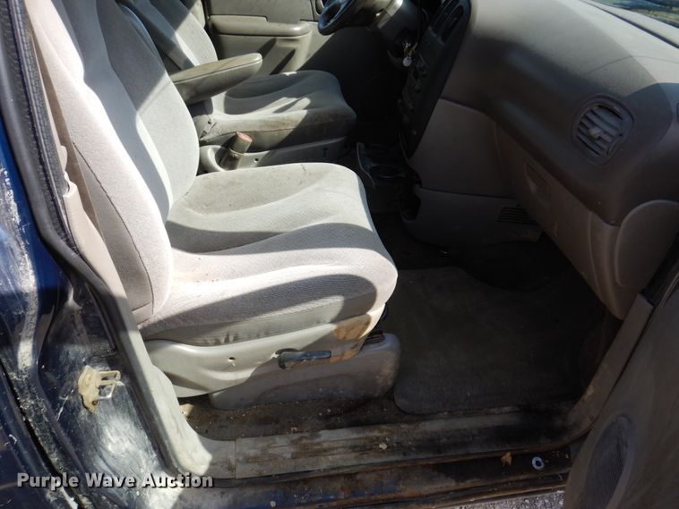 image for item IM9835 2003 Dodge Caravan  van