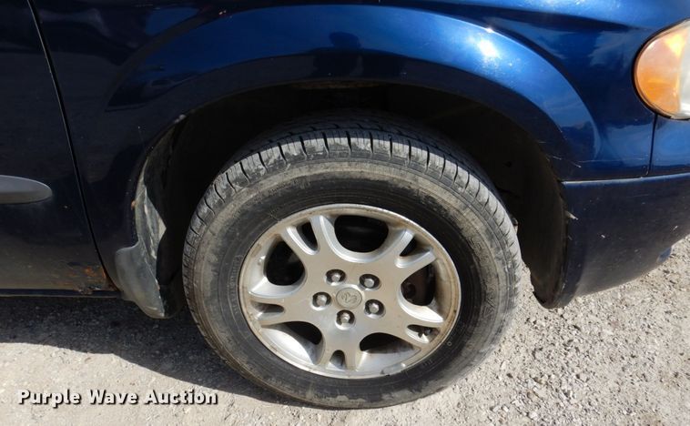 image for item IM9835 2003 Dodge Caravan  van