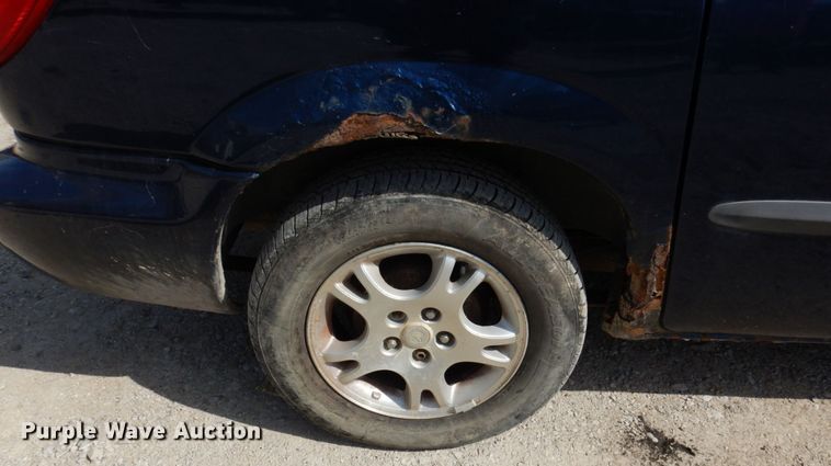 image for item IM9835 2003 Dodge Caravan  van