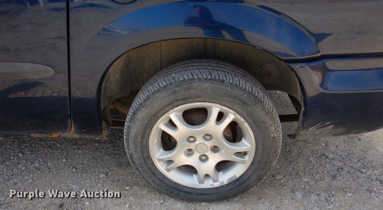 image for item IM9835 2003 Dodge Caravan  van