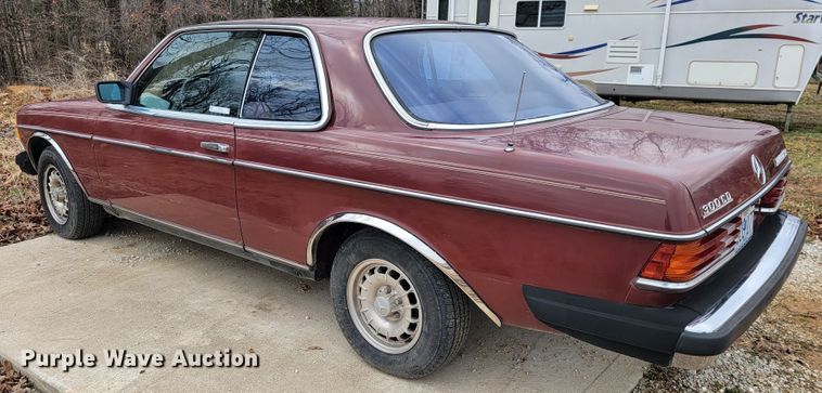 image for item JE9940 1982 Mercedes Benz 300CD