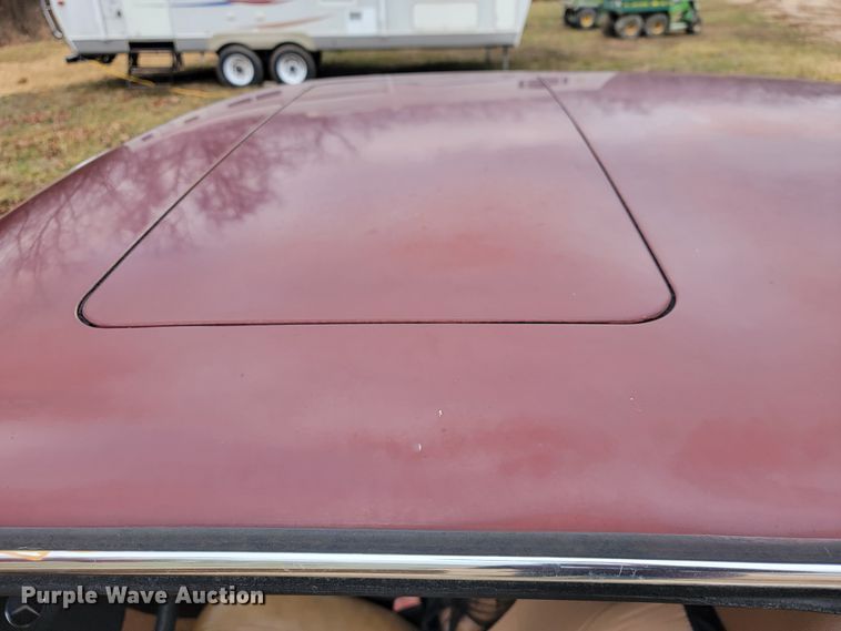 image for item JE9940 1982 Mercedes Benz 300CD