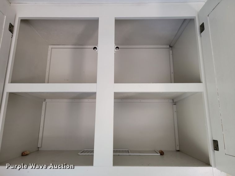 image for item JE9941 2004 Monaco Starwood  camper