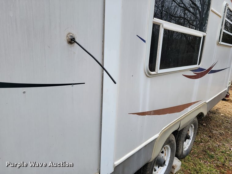 image for item JE9941 2004 Monaco Starwood  camper