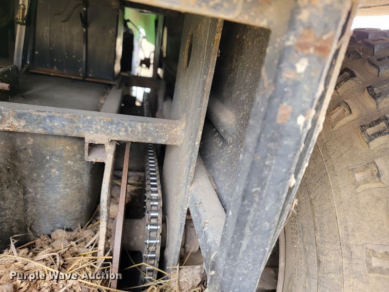 image for item JE9944 John Deere AMT 600  utility vehicle