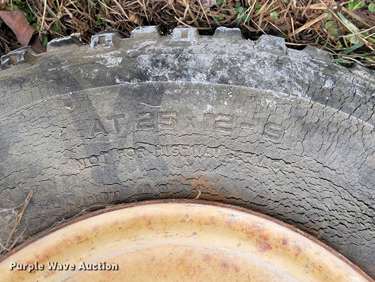 image for item JE9944 John Deere AMT 600  utility vehicle