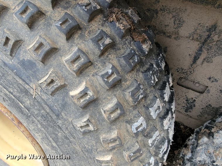 image for item JE9944 John Deere AMT 600  utility vehicle