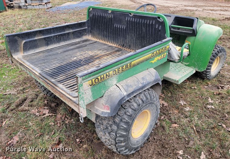 image for item JE9945 John Deere Gator 4x2  utility vehicle