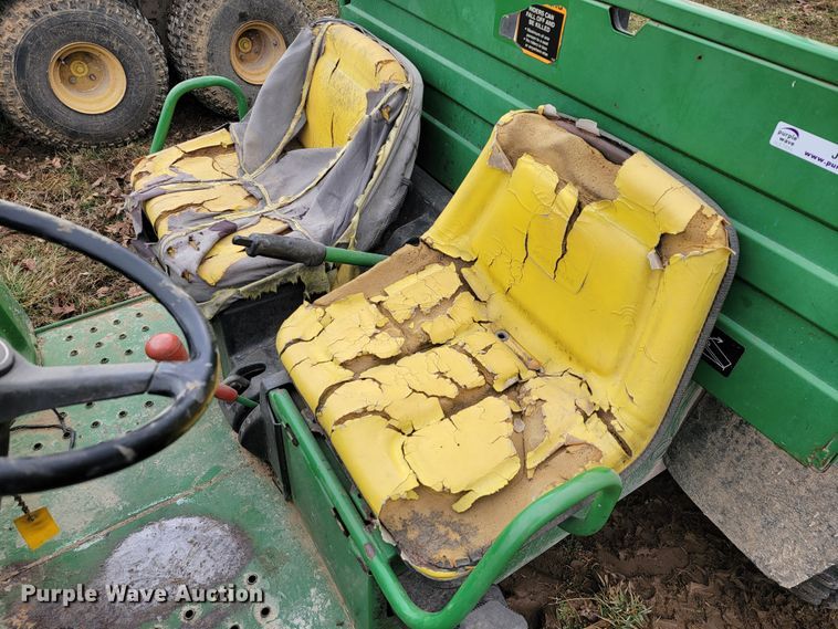 image for item JE9945 John Deere Gator 4x2  utility vehicle
