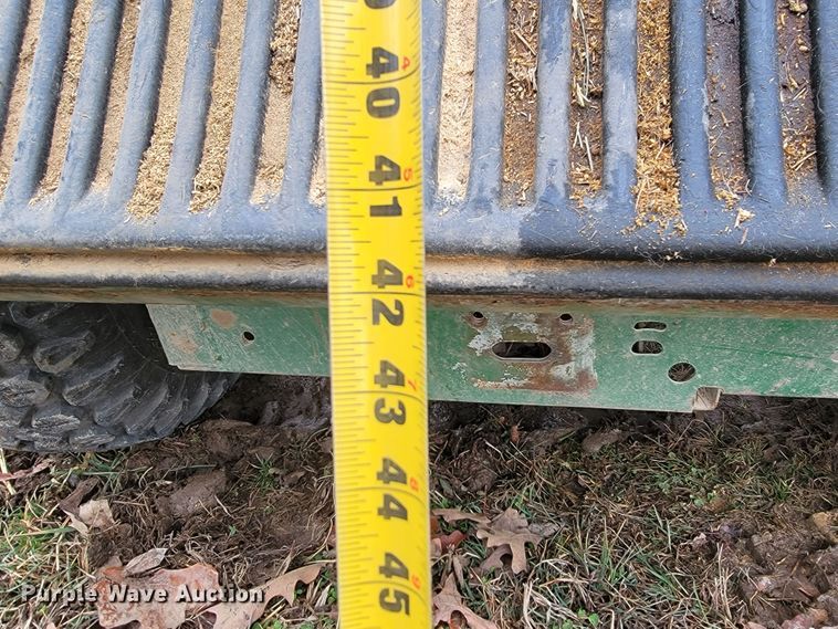 image for item JE9945 John Deere Gator 4x2  utility vehicle