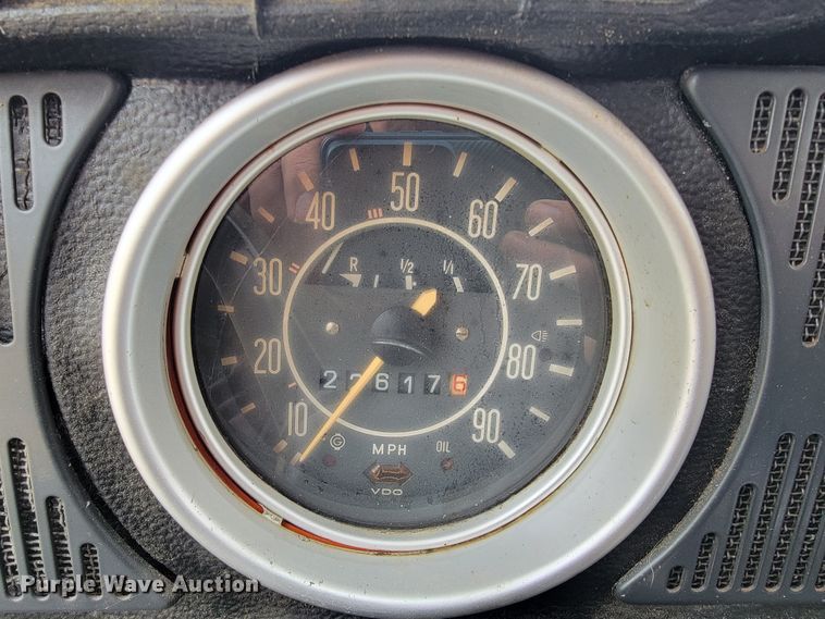 image for item JE9946 1971 Volkswagen Beetle