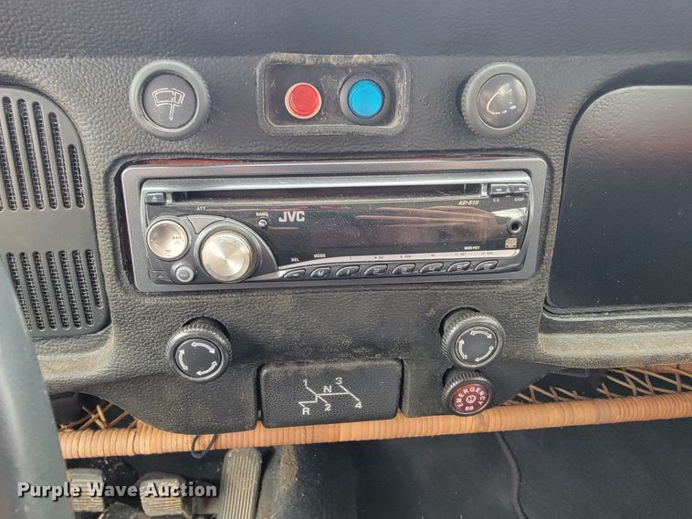 image for item JE9946 1971 Volkswagen Beetle