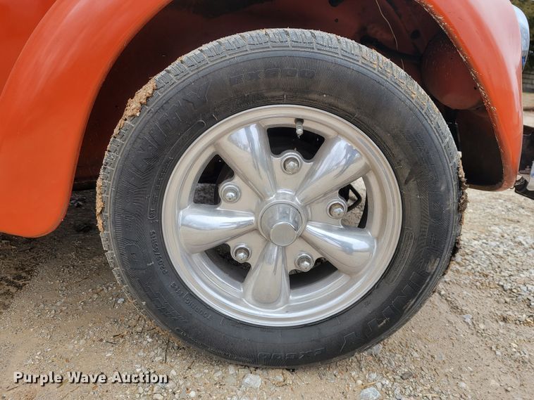 image for item JE9946 1971 Volkswagen Beetle