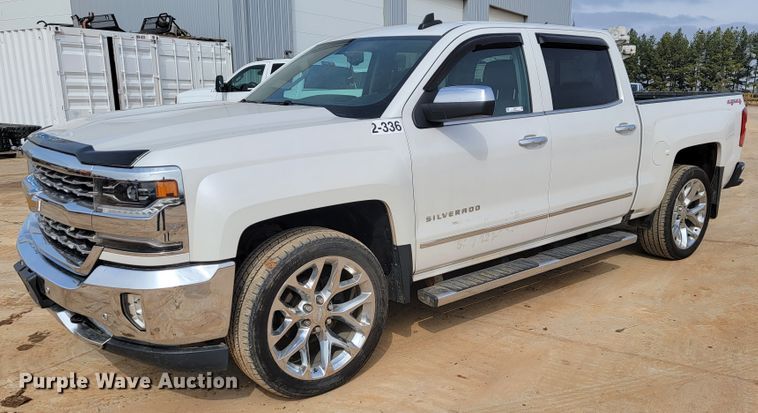 image for item JE9951 2017 Chevrolet Silverado 1500  Crew Cab pickup truck