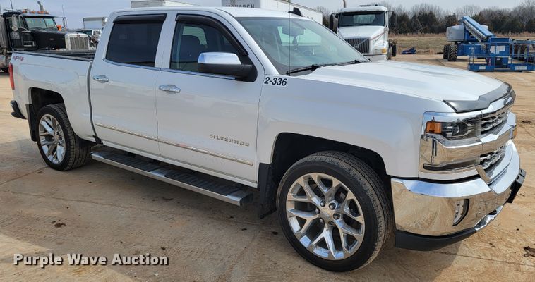 image for item JE9951 2017 Chevrolet Silverado 1500  Crew Cab pickup truck