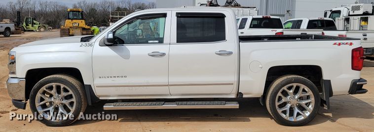 image for item JE9951 2017 Chevrolet Silverado 1500  Crew Cab pickup truck