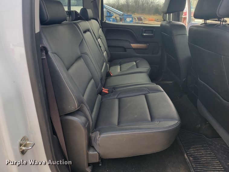 image for item JE9951 2017 Chevrolet Silverado 1500  Crew Cab pickup truck