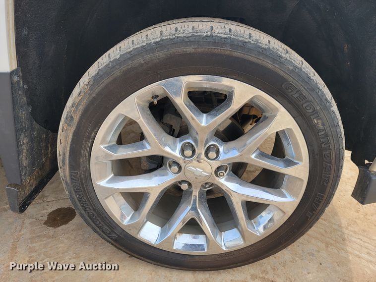 image for item JE9951 2017 Chevrolet Silverado 1500  Crew Cab pickup truck