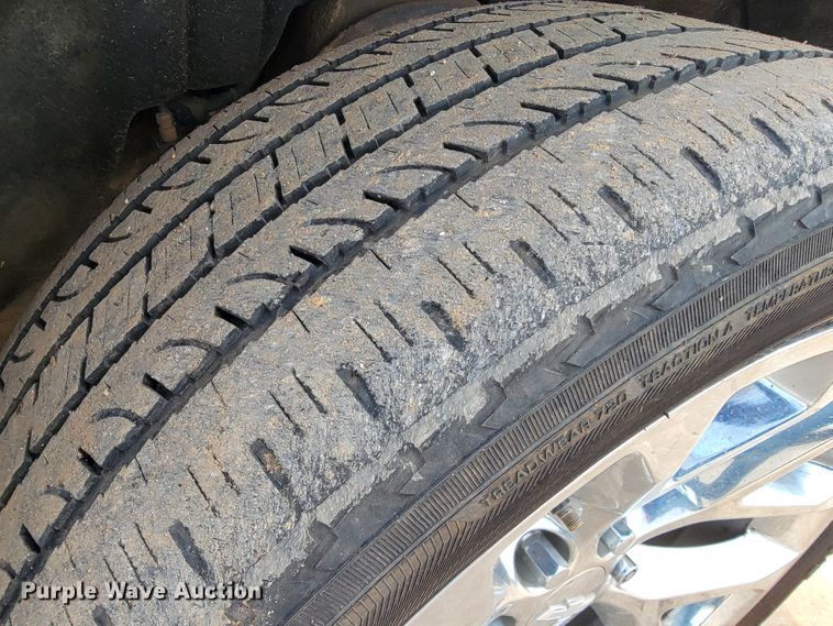 image for item JE9951 2017 Chevrolet Silverado 1500  Crew Cab pickup truck