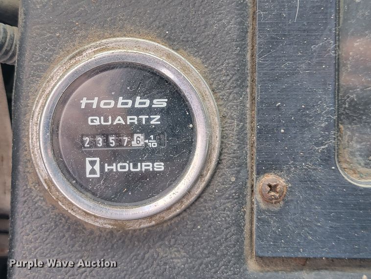 image for item JE9968 2000 Volvo WXLL  refuse truck