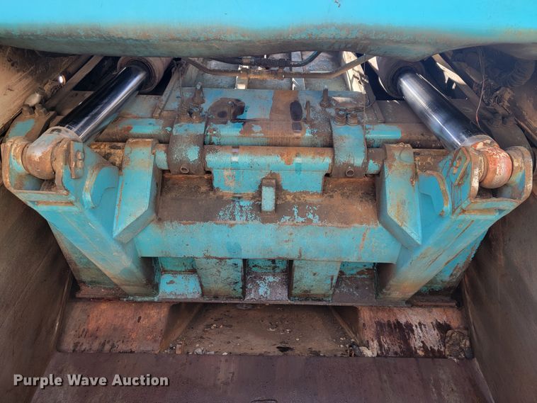 image for item JE9968 2000 Volvo WXLL  refuse truck