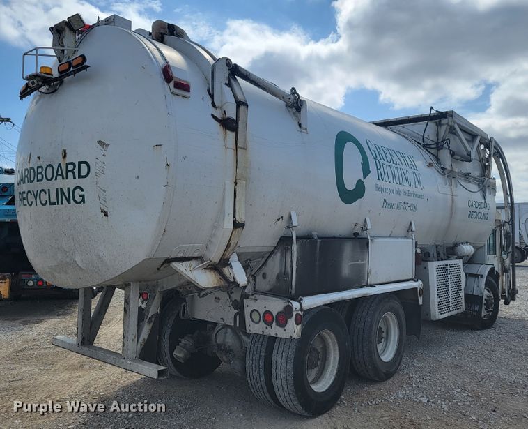 image for item JE9969 1998 Crane Carrier  refuse truck