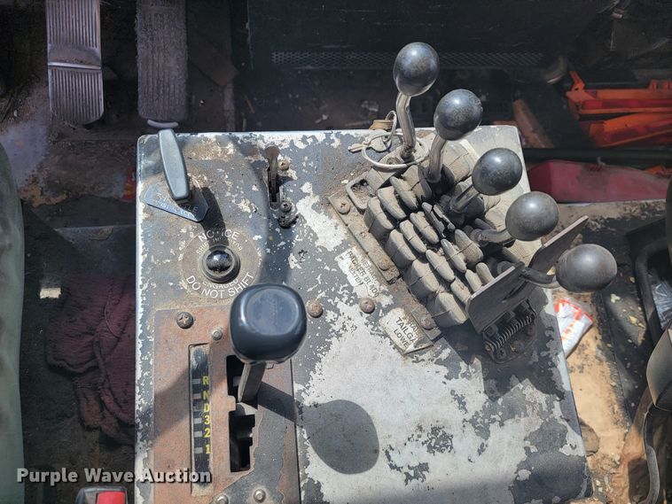 image for item JE9969 1998 Crane Carrier  refuse truck