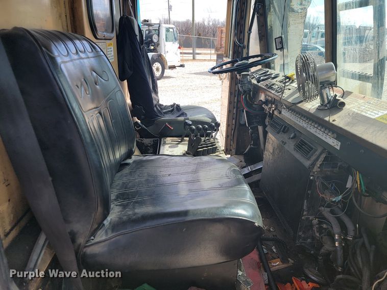 image for item JE9969 1998 Crane Carrier  refuse truck