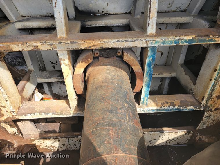 image for item JE9969 1998 Crane Carrier  refuse truck